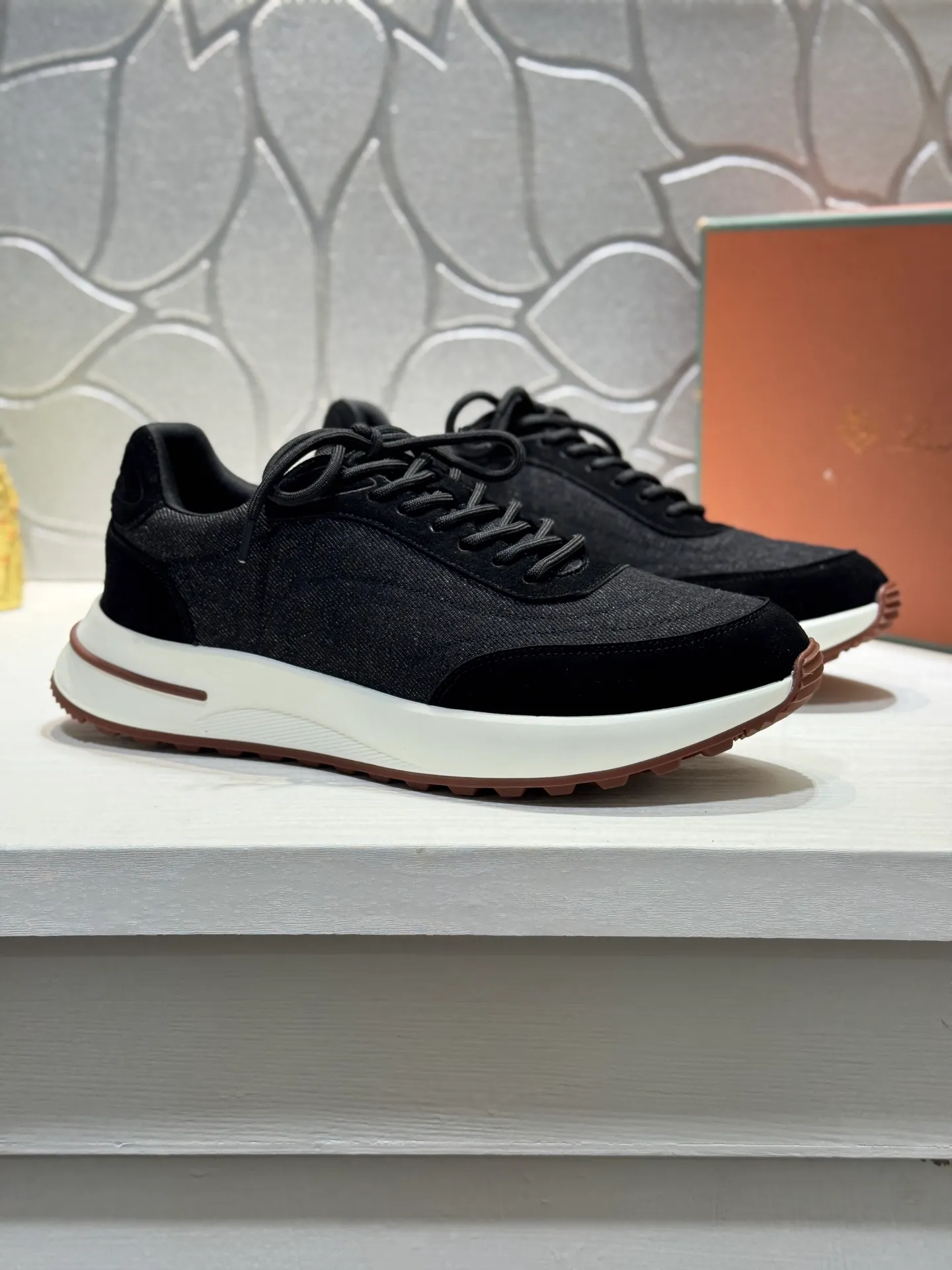 Men's men's shoes 💰440 [New style] 🪳🪳loro piana/LP material: The upper is made of umbrella cloth for routing. Anti-velvet fabric is wrapped on the front and back to ensure stability. The rear is equipped with a cushion to improve wearing comfort. Breathable mesh shoes. Stretch cloth lining𥚃. Latex mesh insole. TPU outsole. Code number: 38-44 (45 customized